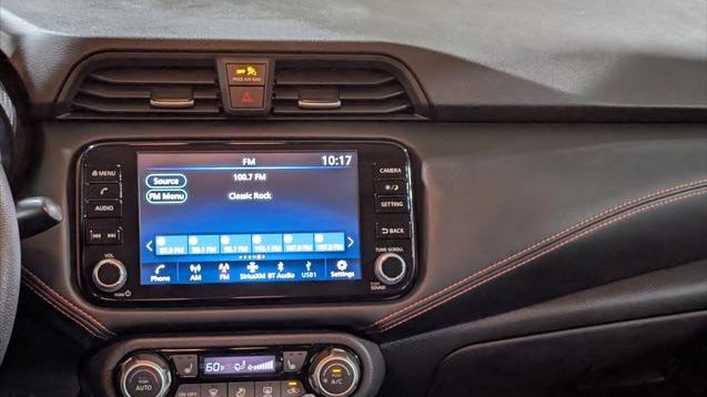 2023 Nissan Versa SR