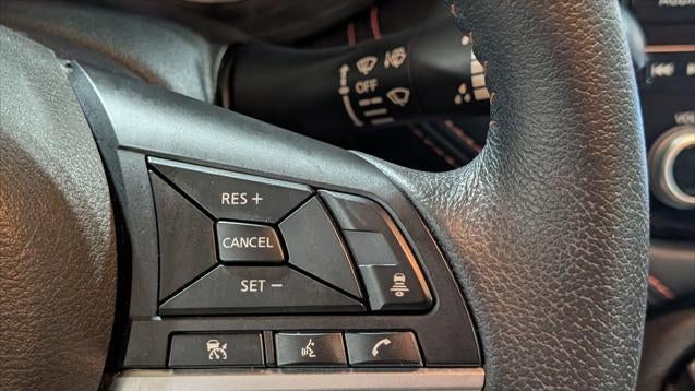 2023 Nissan Versa SR