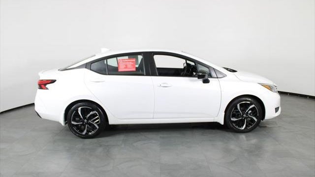 2025 Nissan Versa SR