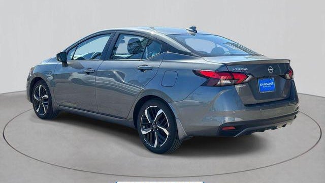 2025 Nissan Versa SR