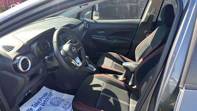 2025 Nissan Versa SR