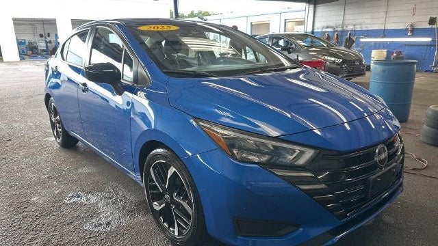 2024 Nissan Versa SR