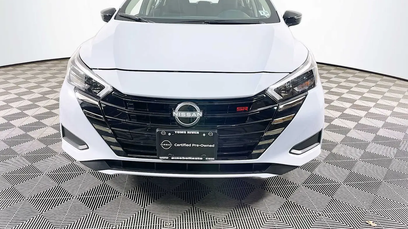 2025 Nissan Versa SR