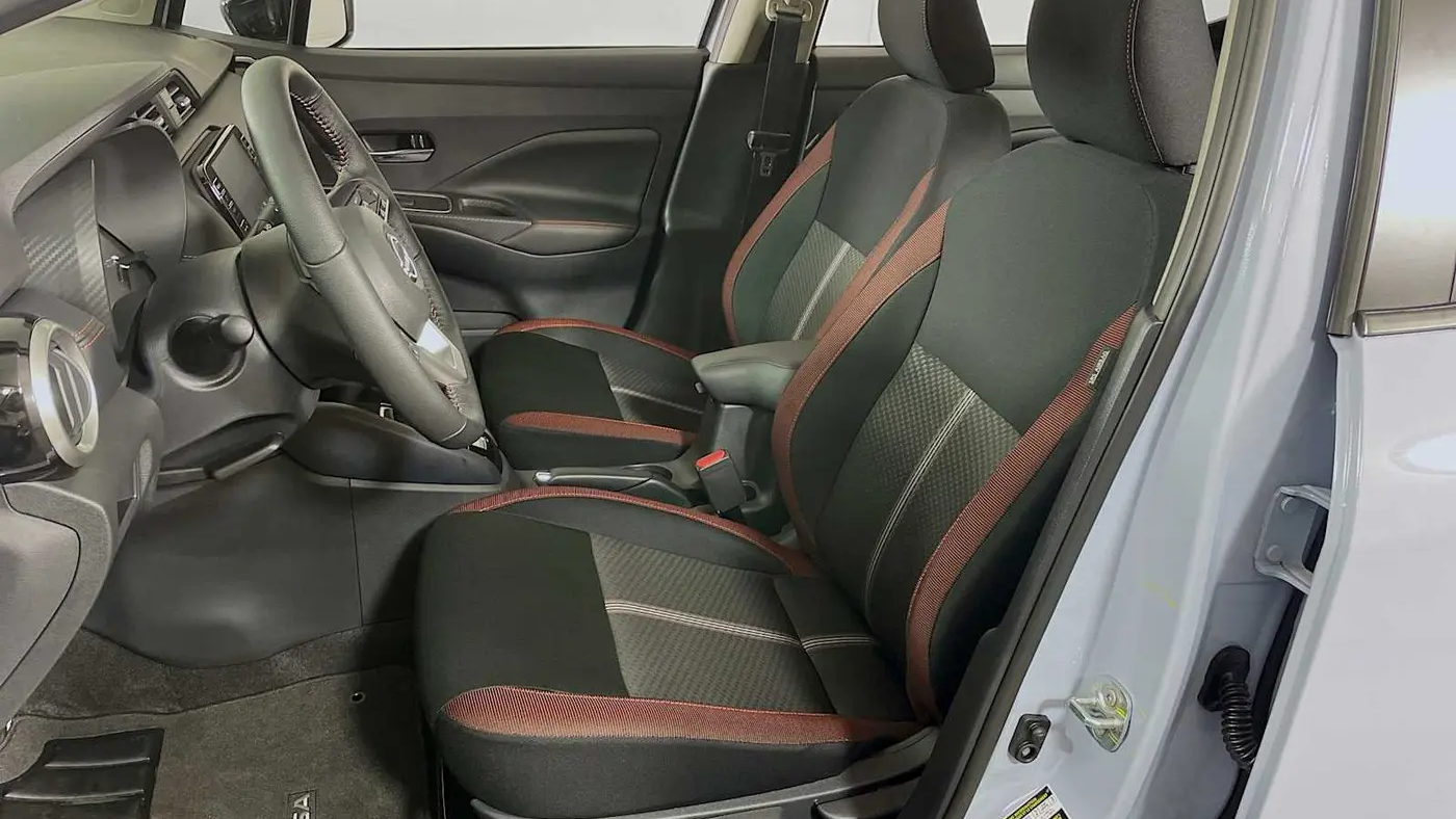 2025 Nissan Versa SR