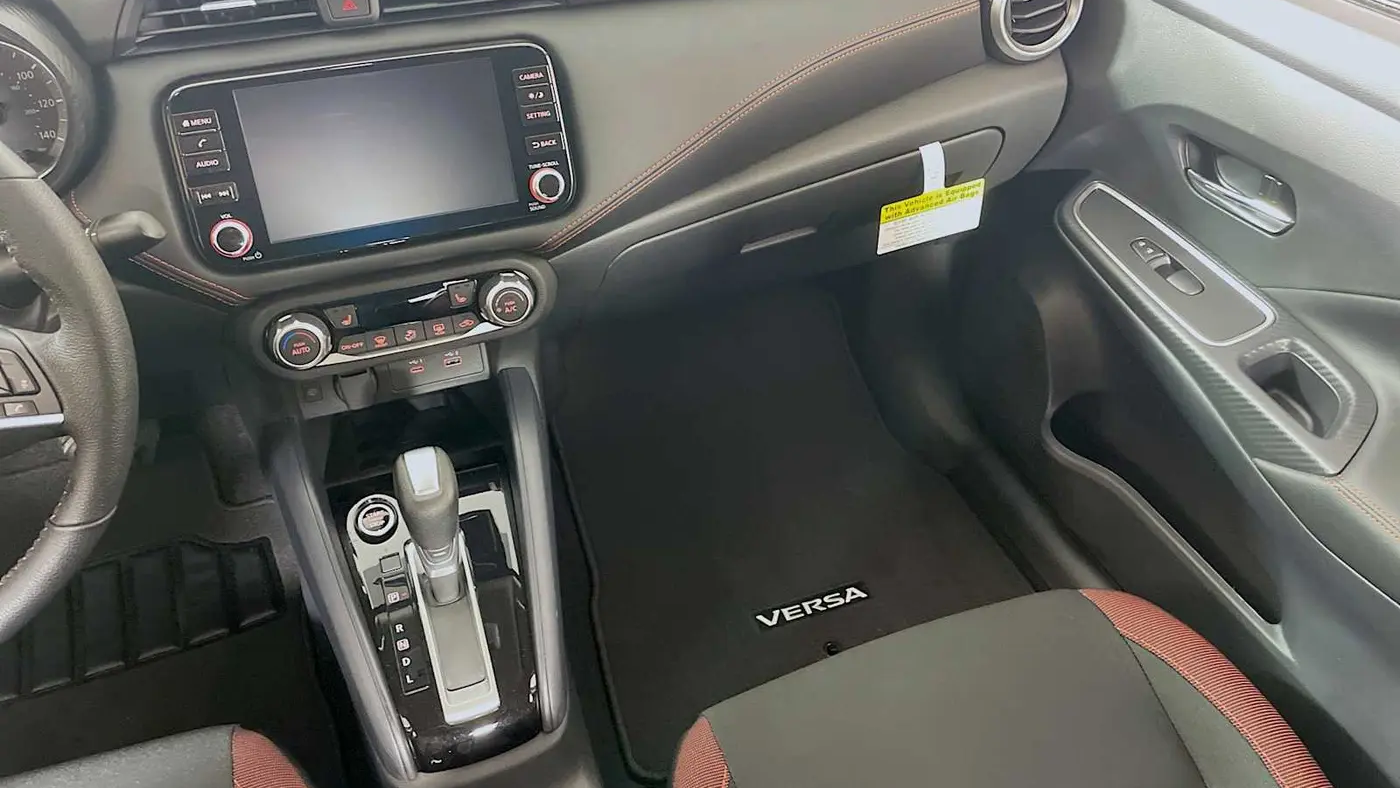 2025 Nissan Versa SR
