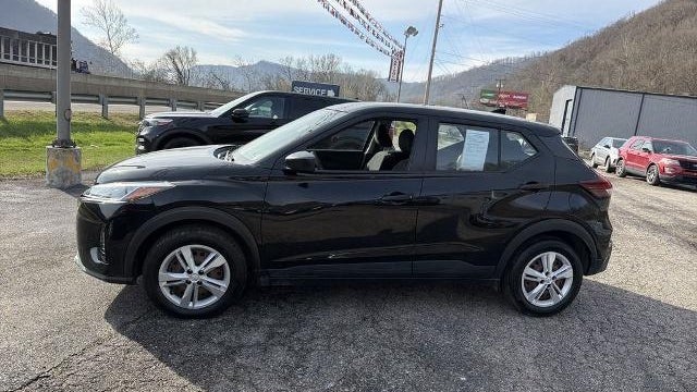 2021 Nissan Kicks S