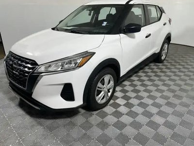 2022 Nissan Kicks S 4DR Crossover