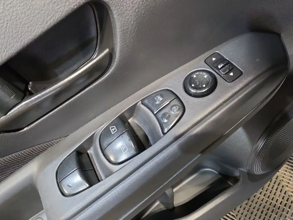2023 Nissan Kicks - $15,144