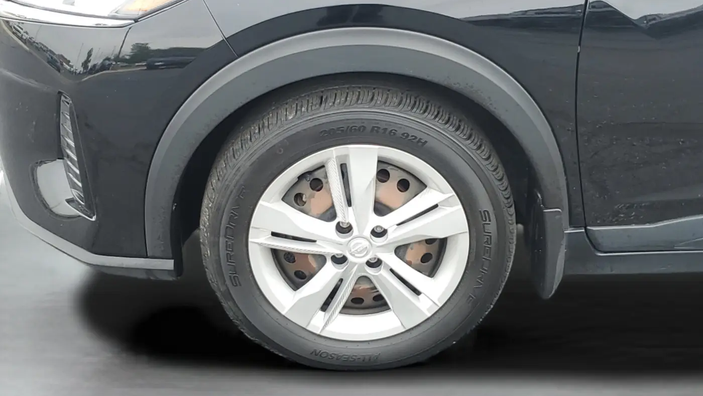 2023 Nissan Kicks S