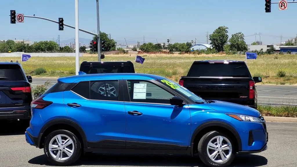 2024 Nissan Kicks S