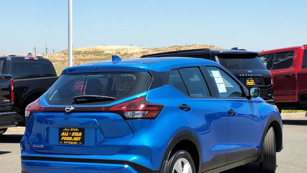 2024 Nissan Kicks S