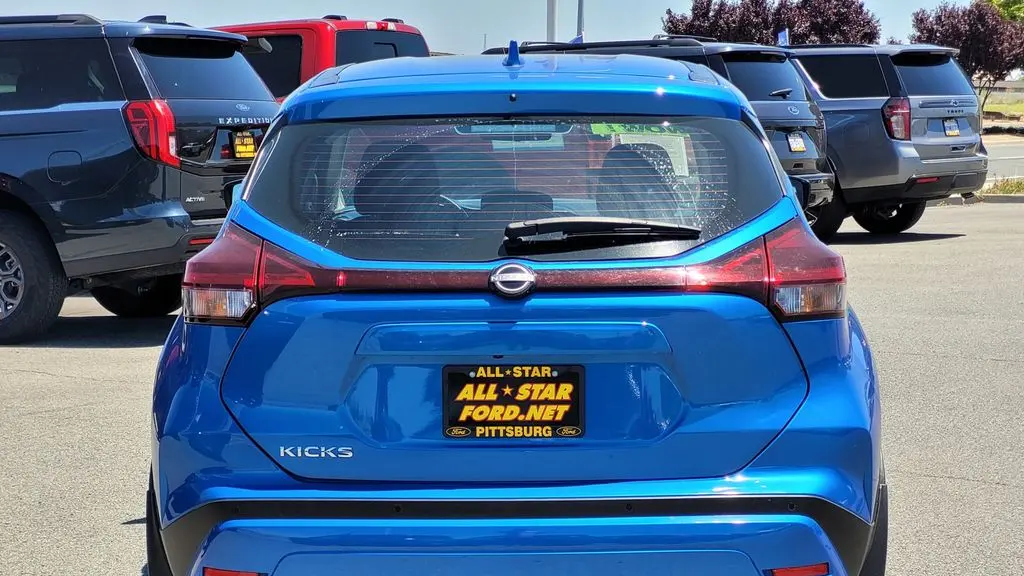 2024 Nissan Kicks S