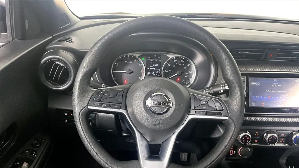 2020 Nissan Kicks S