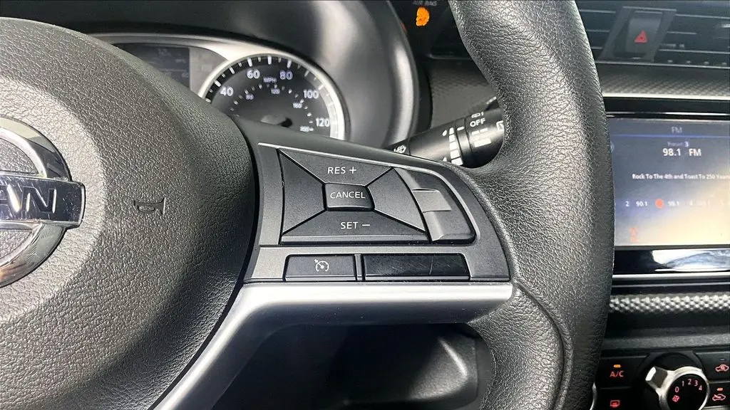 2020 Nissan Kicks S