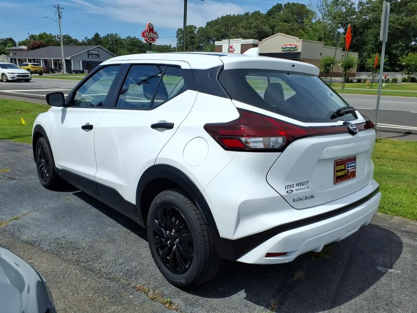 2024 Nissan Kicks