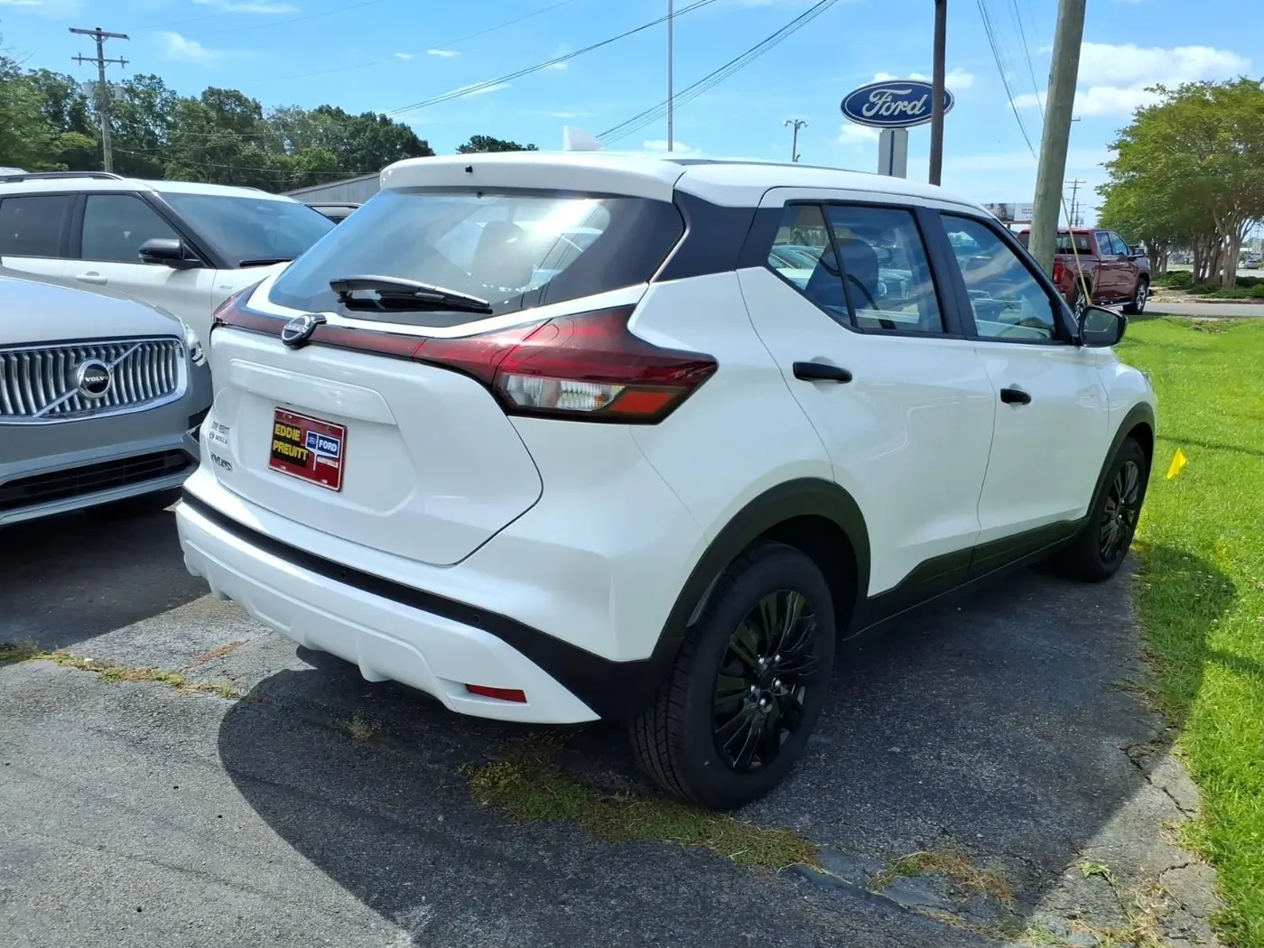 2024 Nissan Kicks