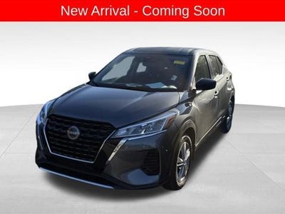 Photo of a 2025 Nissan Kicks Play S 4DR Crossover for sale