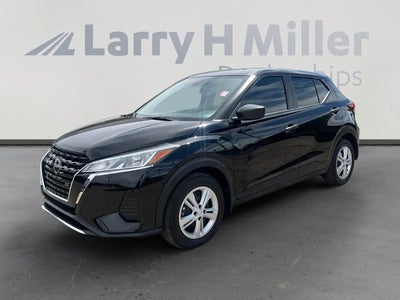 Photo of a 2025 Nissan Kicks Play S 4DR Crossover for sale