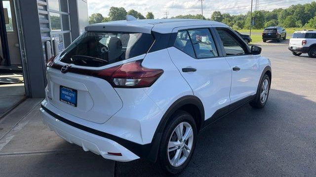 2025 Nissan Kicks Play S