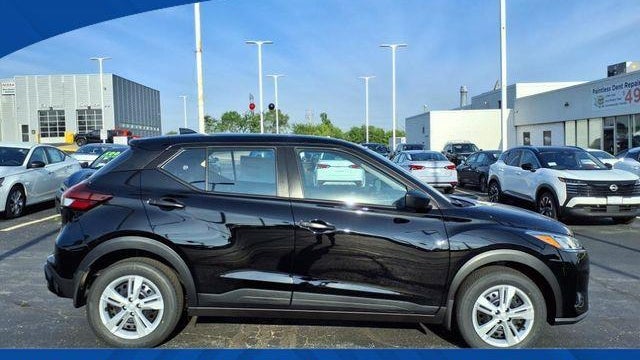2025 Nissan Kicks Play S