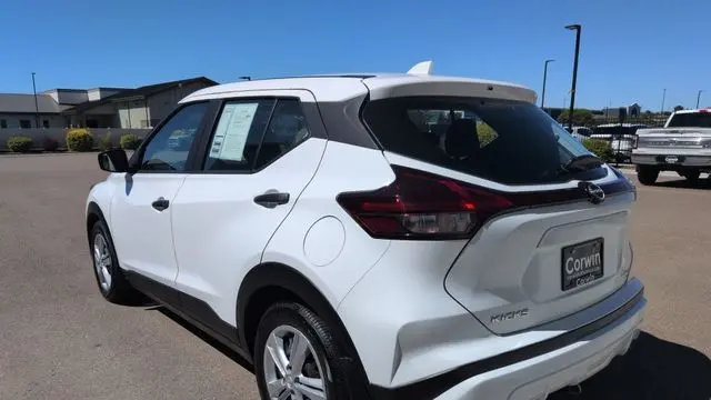 2023 Nissan Kicks S