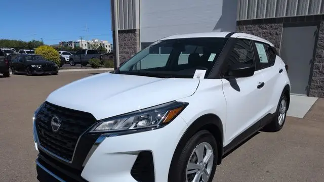 2023 Nissan Kicks S