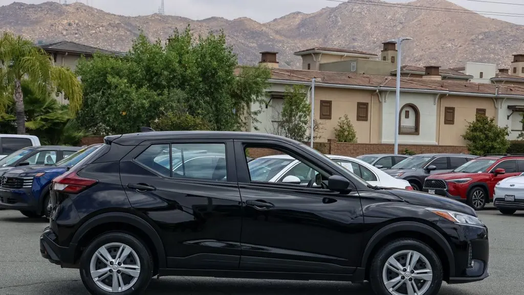 2024 Nissan Kicks S