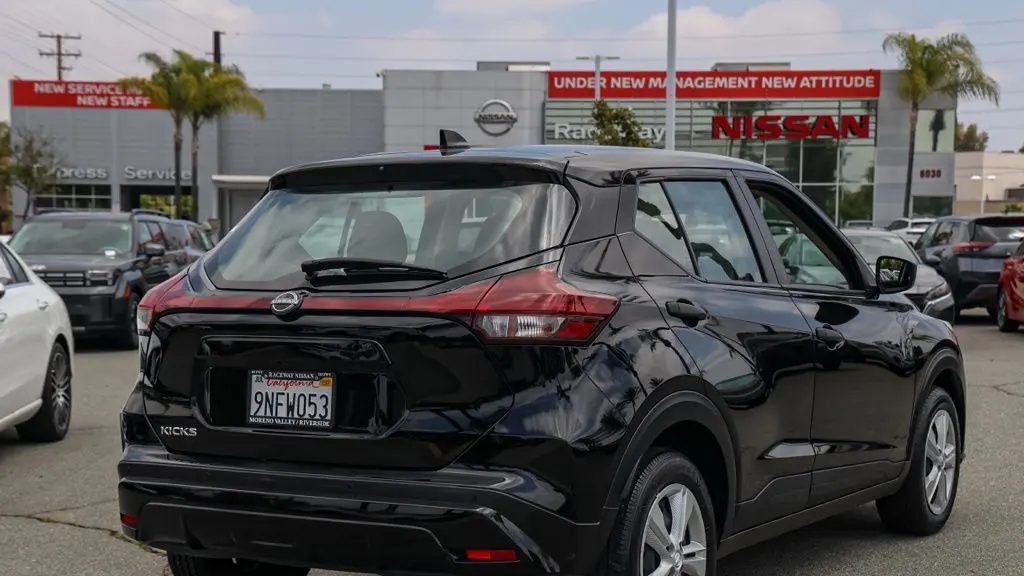 2024 Nissan Kicks S