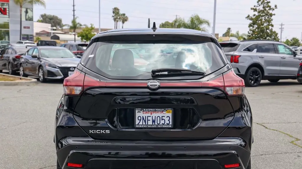 2024 Nissan Kicks S