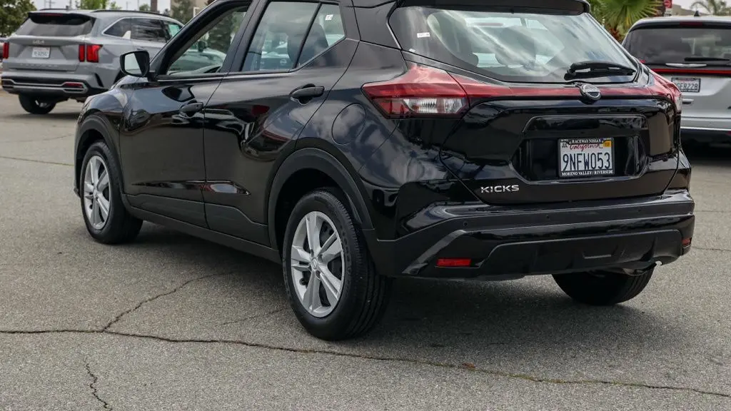 2024 Nissan Kicks S