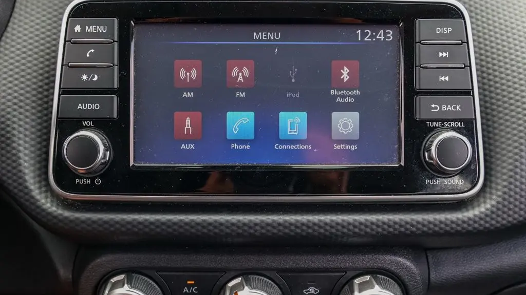 2024 Nissan Kicks S