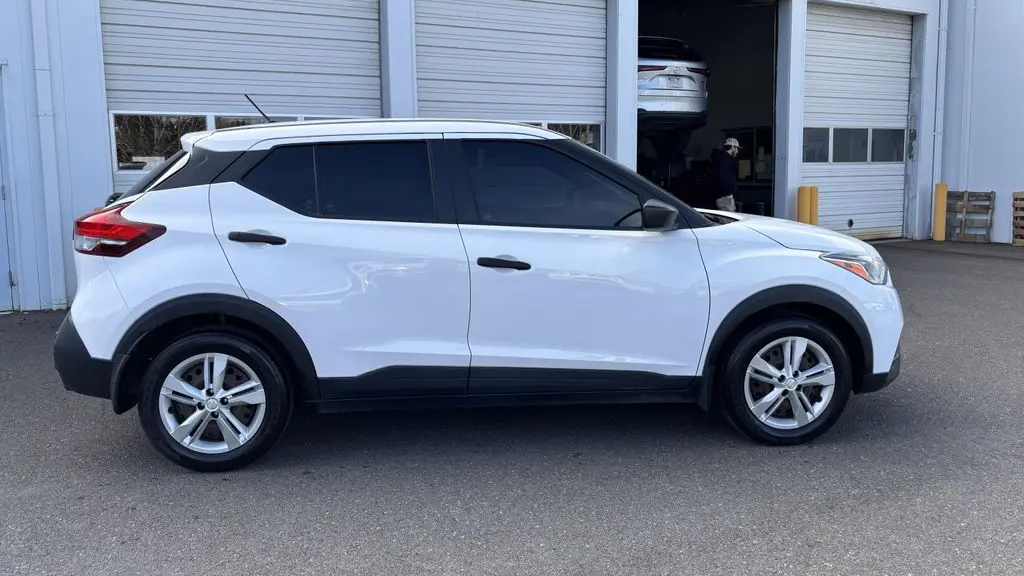 2020 Nissan Kicks S