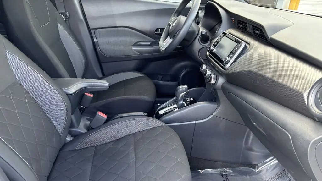 2020 Nissan Kicks S