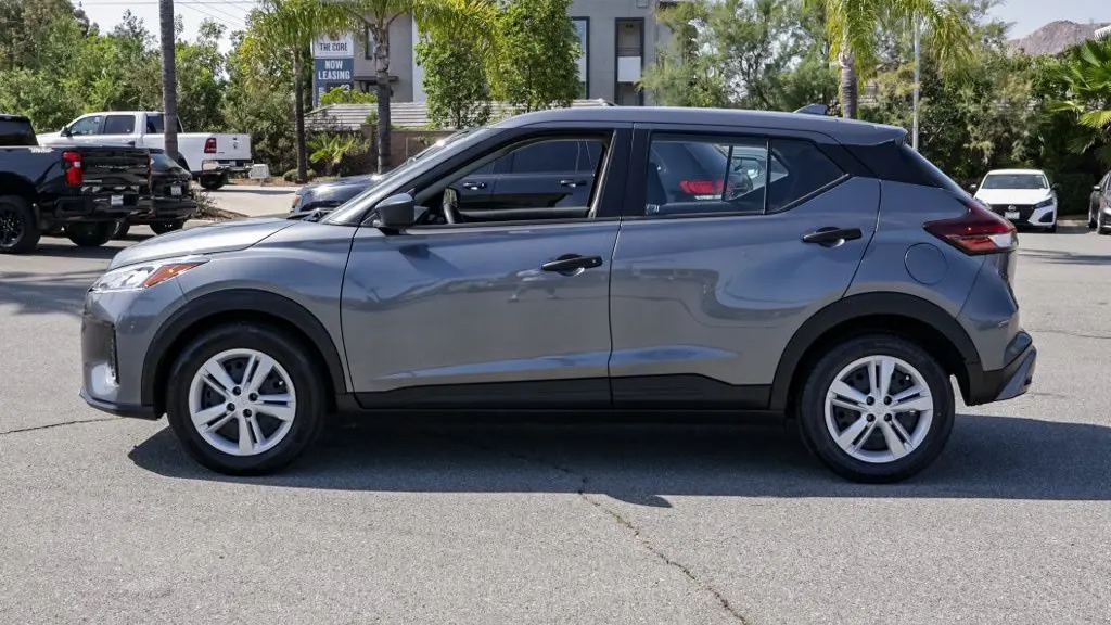 2024 Nissan Kicks S