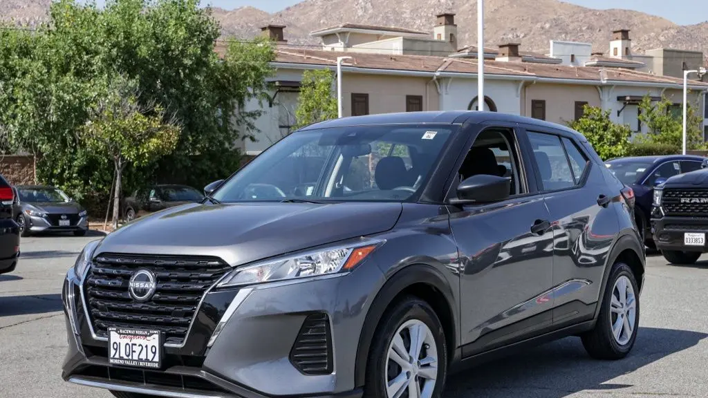2024 Nissan Kicks S