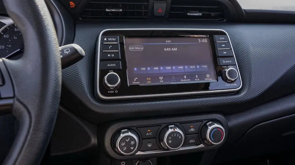 2024 Nissan Kicks S