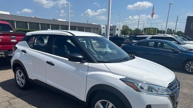2022 Nissan Kicks S