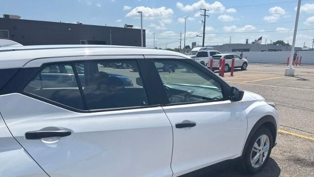 2022 Nissan Kicks S