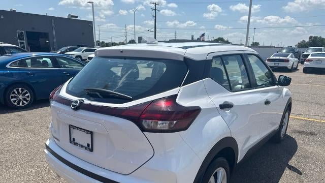 2022 Nissan Kicks S