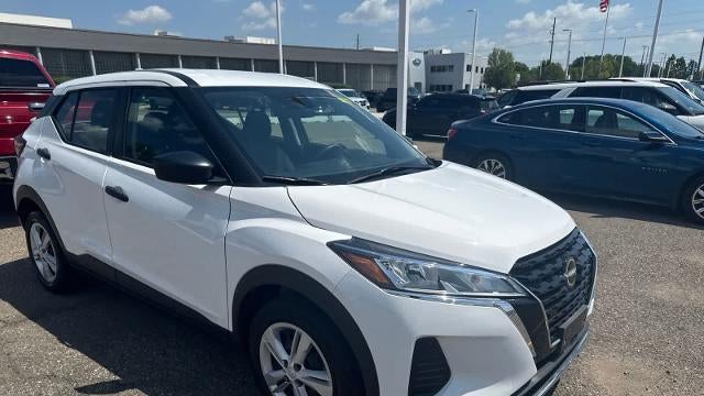 2022 Nissan Kicks S