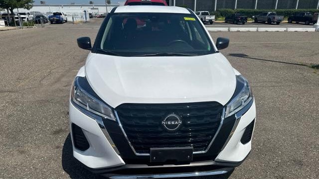 2022 Nissan Kicks S