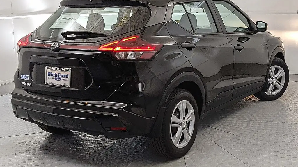 2024 Nissan Kicks S