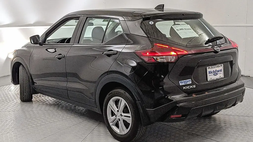2024 Nissan Kicks S