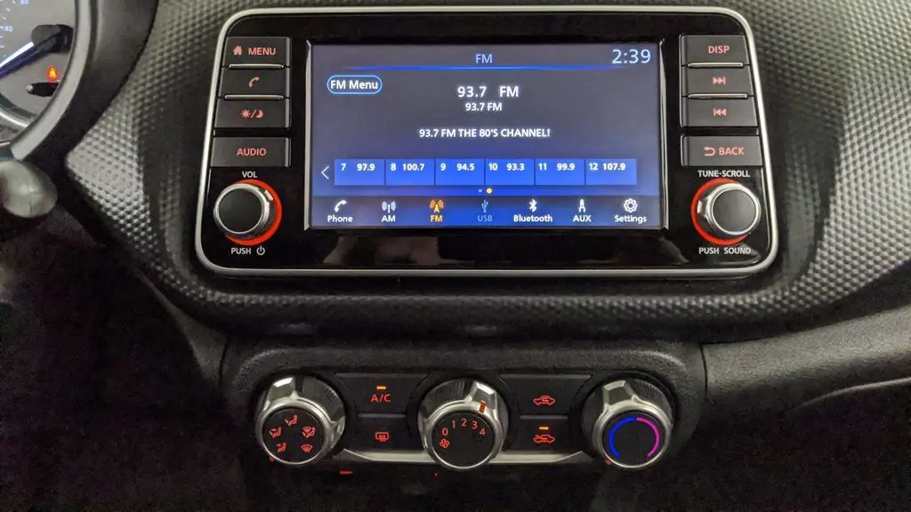 2024 Nissan Kicks S