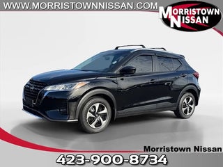 2024 Nissan Kicks with Super Black Exterior