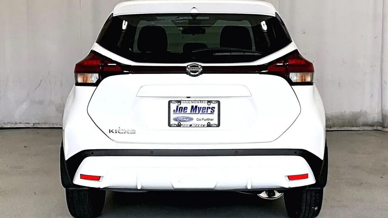 2021 Nissan Kicks S
