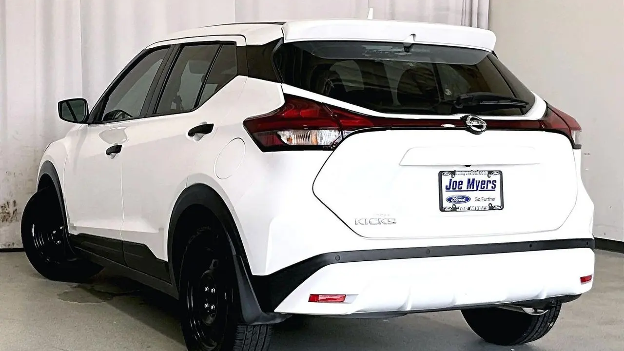 2021 Nissan Kicks S