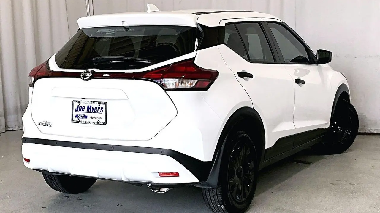 2021 Nissan Kicks S