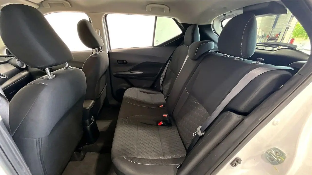 2021 Nissan Kicks S