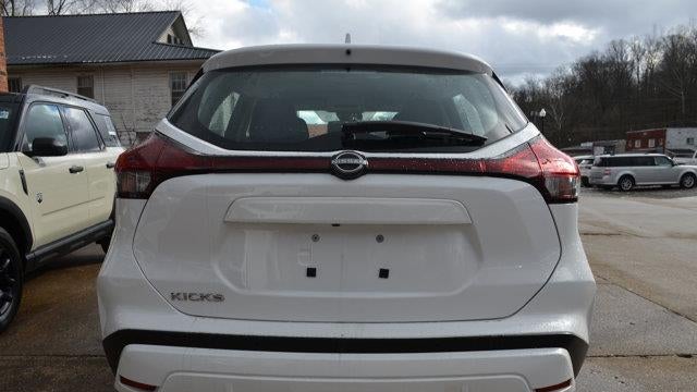 2022 Nissan Kicks S